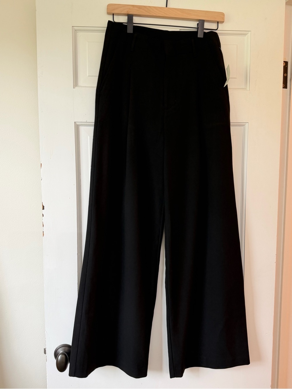 GAP Women’s Black Wide-Leg Dress Pants